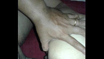 Gadis Seksi Indonesia Dengan Pantat Montok Ditusuk Dari Belakang Oleh Kontol Besar