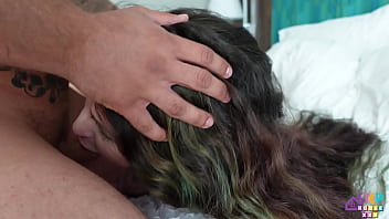 Neveah Rose Menggoda Dan Menggairahkan Kakak Tiri Yang Tak Tahan Godaan