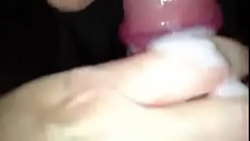 Istri Itu Mengisap Keras Kontol Suaminya Dengan Suara Hindi Yang Menggairahkan