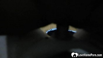 Gadis Asia Menggoda Memberikan Blowjob Dalam Sudut Pandang Intim