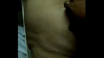 Monica Bhabhi, Istri India Gemuk Montok, Bikin Video Panas Di Rumah Dengan Suara Hindi Yang Jelas