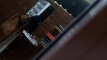Novinha Pelada Recebendo O Entregador Com Tesão: Siga @annebruna22