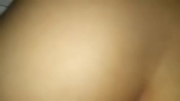 Gadis India Yang Menggoda Dengan Lekuk Tubuh Yang Memukau