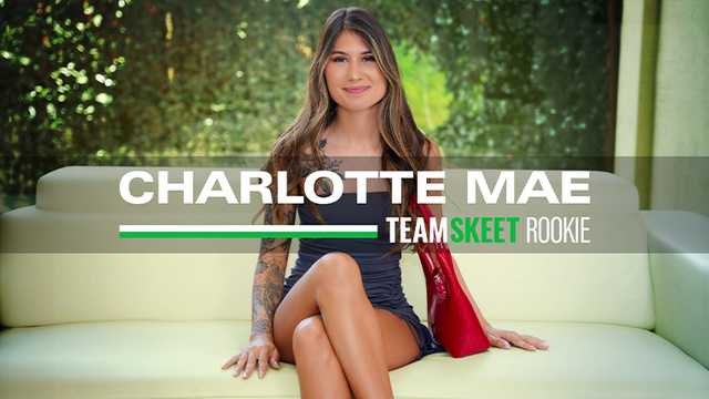 Charlotte Mae Si Perawan Baru Yang Berakhir Dengan Ejakulasi Liar Di Wajahnya