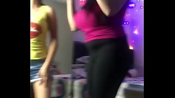 Tarian Seksi Selebgram Indo Yang Bikin Napsu Meluap