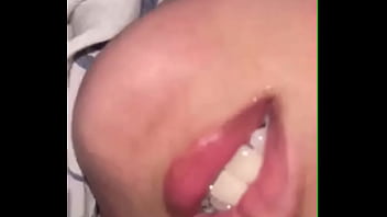 Tante Kesepian Minta Dipijat Sampai Merintih Karena Badannya Pegal Dan Panas