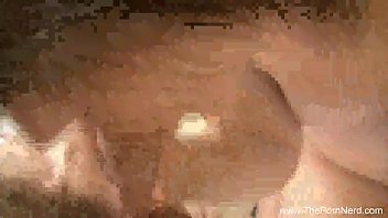 Kakak Tiri Yang Ogah-ogahan Mengocok Kontol Adik Yang Lagi Horny