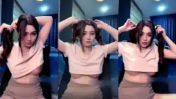Pelayan Cantik Mango Yang Menggoda Dan Menggiurkan