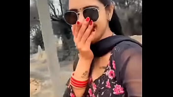 Bhabhi Desi Melimpah Naik Turun