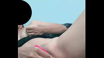 Nona Janda Menggairahkan, Menggeliat Kejang-kejang Di Puncak Kenikmatan