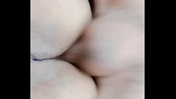 نيك طيز القحبة الملتهبة اللي بتعشق تتناك من خرمها و اسمع صوتها وهي بتتوسل