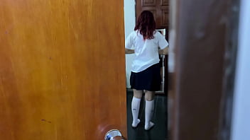 Ketika Hanya Kita Berdua, Ayah Tiriku Memanfaatkan Ketidakbersalahanku Dengan Cara Yang Mengerikan