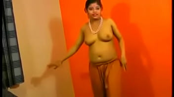 Istri India Desi Rupali Bhabhi Menggoda Dengan Tubuh Telanjangnya