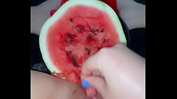 Semangka Memperbanyak Orgasme Wanita Buatan Rumahan – Video Panjang Porno Arab Penuh 2025 – Amatir Saudi Terbaik – Masturbasi Nafsu Putih Salju Arab – Fetish Makanan Ekstrem – Buah Dalam Memek Rapat Remaja – Gadis – Los Angeles – Usa