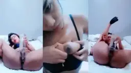 Caroline Menggoda Memeknya Dengan Botol Kaca Yang Menggairahkan