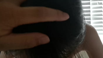 Gadis Tiongkok Dengan Payudara Indah Memberikan Blowjob