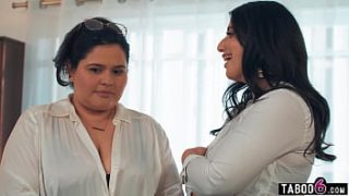 Dua Wanita Bbw Seksi Di Kantor, Sarah Arabic Dan Karla Lane, Bergantian Melayani Atasan Mereka