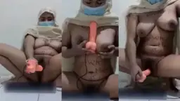 Janda Berkerudung Menggaruk Rindu Di Kemaluan Yang Bergelora