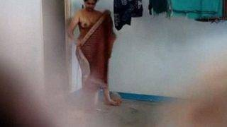 Rekaman Tersembunyi Bhabhi India Selatan Yang Menggoda