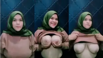 Selendang Hijau Pamer Payudara Montok Yang Menggoda
