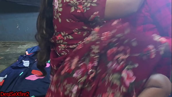 Chhoti Maa Ke Saath Zor Zor Se Choda, Uski Chikhein Suno Hindi Mein
