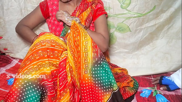 भारतीय देसी बीबी की रसीली चुदाई, हिंदी में गर्मागरम आवाज़ के साथ