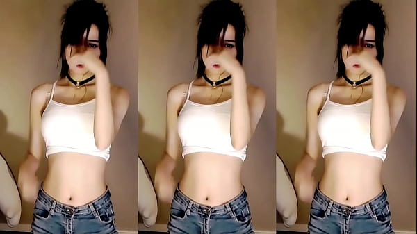 Cô Nàng Trung Hoa Quyến Rũ đắm Mình Trong điệu Nhảy Gợi Cảm