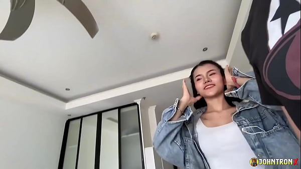Johntronx – Aku Mengisi Penuh Seorang Milf Thailand Muda Yang Pandai Mengulum