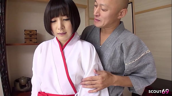 Guru Jepang Tak Kenal Ampun, Hajar Pantat Murid Perawan Sampai Tumpah Isi Sperma