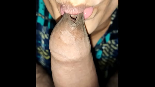Tante India Menggoda Dengan Mulut Penuh Nafsu