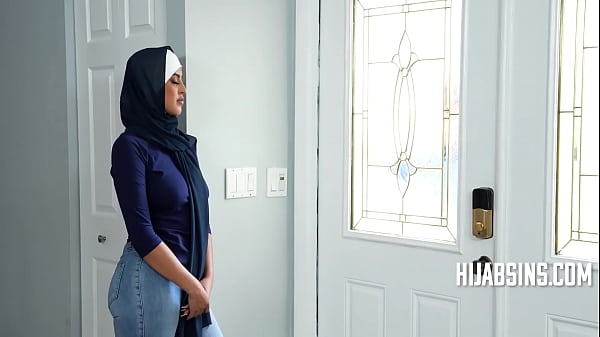 Gadis Arab Pengek Moral Dibuka Paksa Budaya Amerika