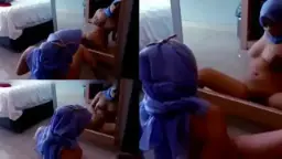 Pamer Tubuh Telanjang Di Balik Jilbab Muslimah