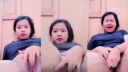 Putri Fatikah Membuka Lebar Di Kamar Masturbasi