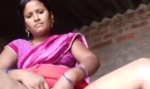 Tante Desa Pamer Kemaluan Wanita