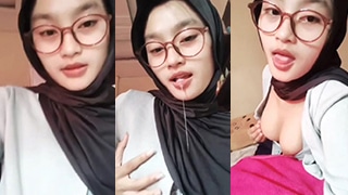 Ukhti Berhijab Cantik Yang Mahir Membuat Nafsu Bergelora