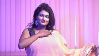 Video Panas Sucharita Fashion: Tarian Telanjang Dengan Saree Yang Menggoda