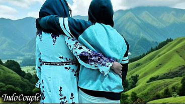 Istri Berjilbab Nakal Selingkuh Saat Suami Asyik Liburan Di Bali Dengan Pacar, Sampai Puas Menelan Cairan Lelaki Hidung Belang.