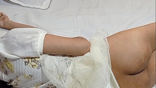 Kakak Tiri India Dan Adik Perempuan Berperan Dalam Adegan Bercinta Penuh Gairah Dengan Audio Hindi Yang Jelas, Video Seks Desi Oleh Desislimgirl