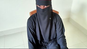Gadis Berjilbab Panas Menggoda Di Ranjang Kamarku