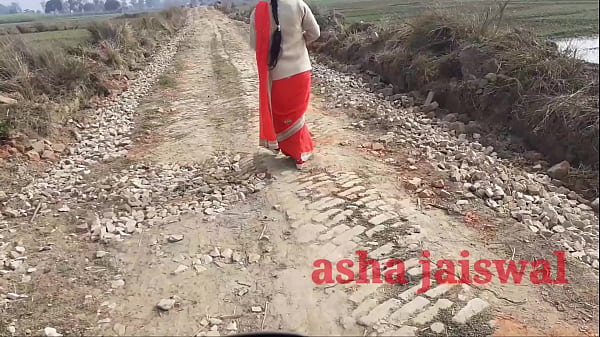 गांव की अकेली आंटी को पटाकर पहली बार जंगली तरीके से चोदा
