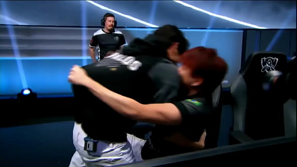Time Brasil Bucetuda Arregaçada Por 5 Chineses No Pau