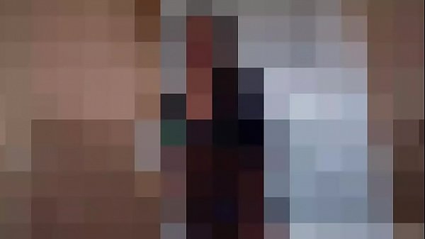 Menggoyang-goyangkan Biji Pelirmu Dengan Liar