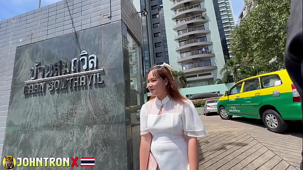 Johntronx – Remaja Thailand Montok 18 Tahun Lily Biarkan Aku Isi Dalamnya