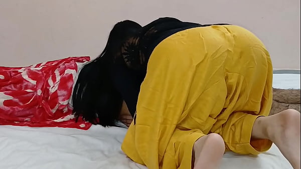 Bhabhi Yang Haus Dengan Memek Ketatnya Digoyang Dalam Video Seks Panas Hindi