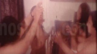 Pesta Biru Tante-tante Hot: Goyang Menggoda Dan Aksi Ranjang