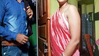 Tante Seksi Montok Menggoyang Sales Dengan Nafsu Membara