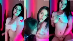 Gairah Liar Rosalinda Mango: Rayuan Lidah Di Balik Payudara