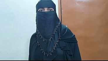 Video Bokep Istri Cantik Berhijab Milik Master India Yang Lagi Digenjot Habis-habisan Di Rumah.