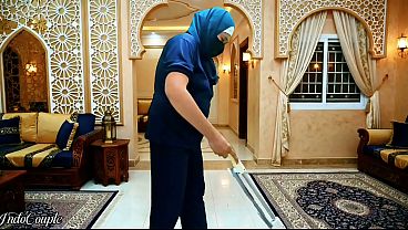 Bujang Jilbab Ngabuburit Disuruh Ngewe Bos, Ngemut Kontol Sampai Habis