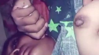 Desi Cewek Manja, Jari Ngewe Dalam-dalam